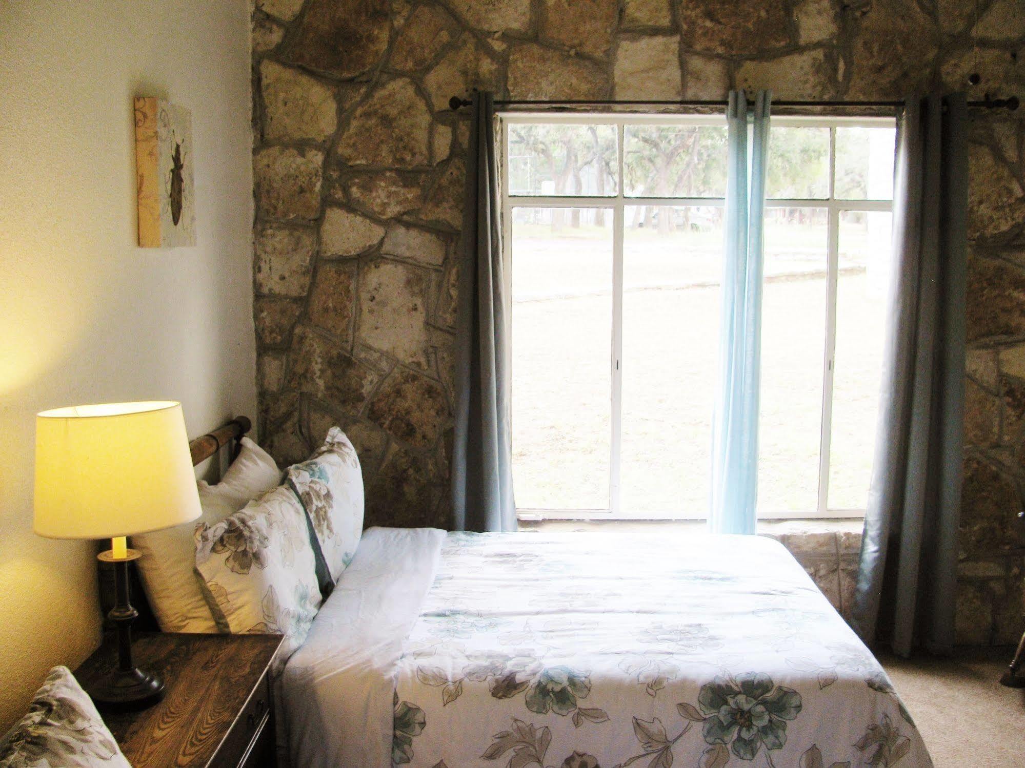 The Lodge At Cypress Falls Wimberley Exterior foto